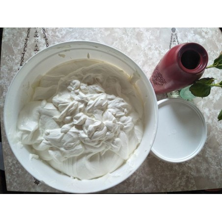 Natural (unsweetened) yoghurt